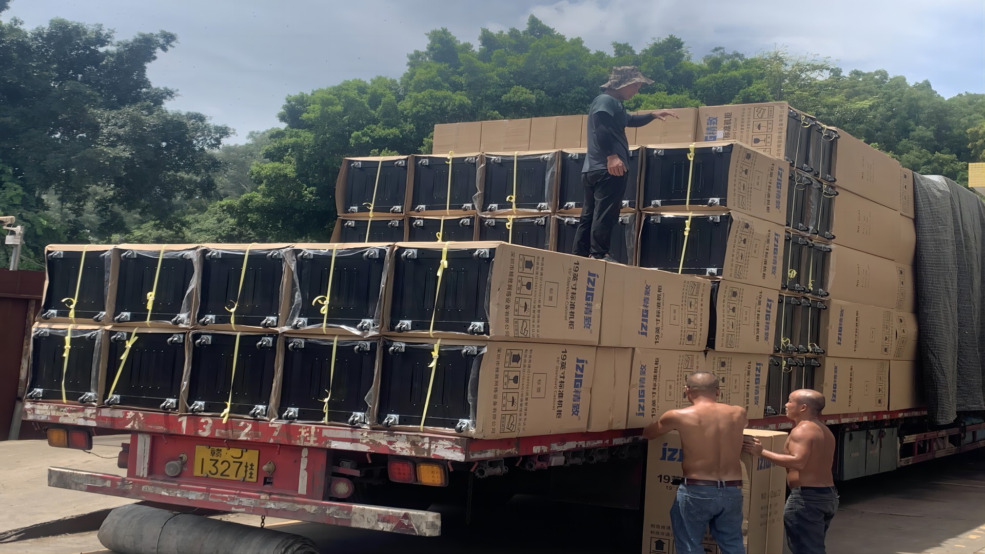 現場直擊-精致助力大型弱電項目